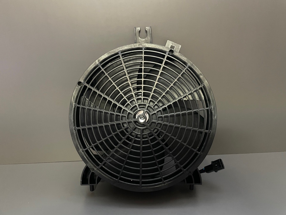 Вентилятор радиатора, диффузор Mitsubishi Pajero/Montero Sport 2 (KH)