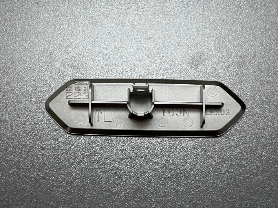 Крышка форсунки омывателя Lexus UX